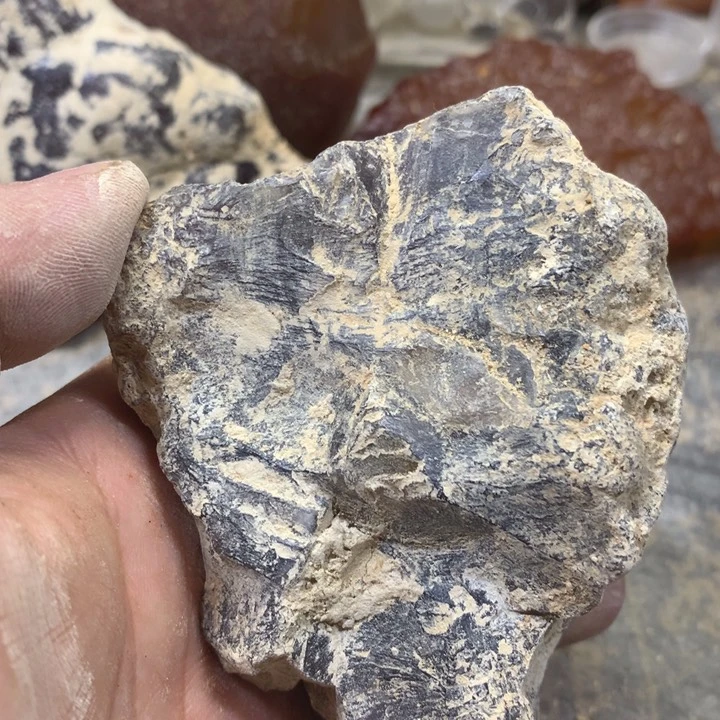 九***表玛瑙/玉髓原石合金