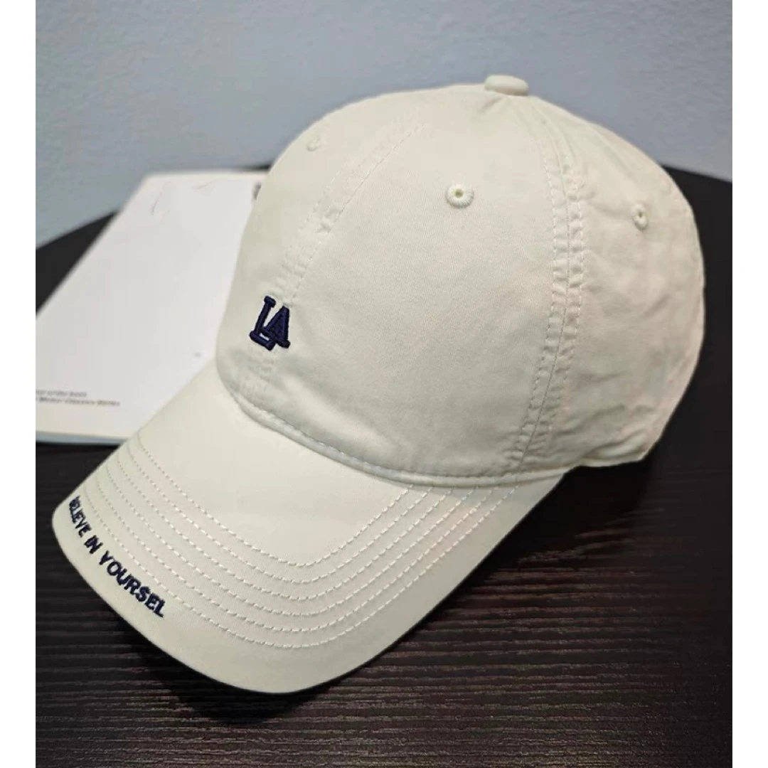 YIYI 时尚百搭单品 撞色字母百搭棒球帽