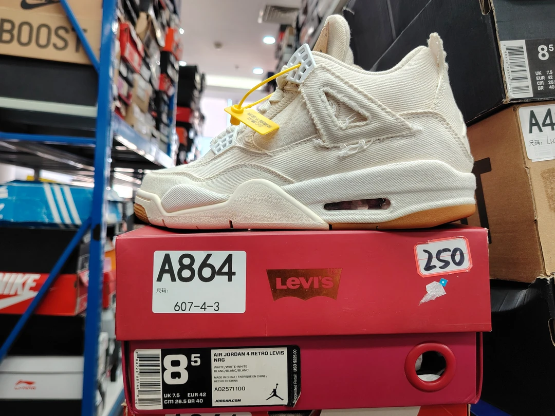 Nike aj3牛仔高帮 42码 全新原盒 12月2