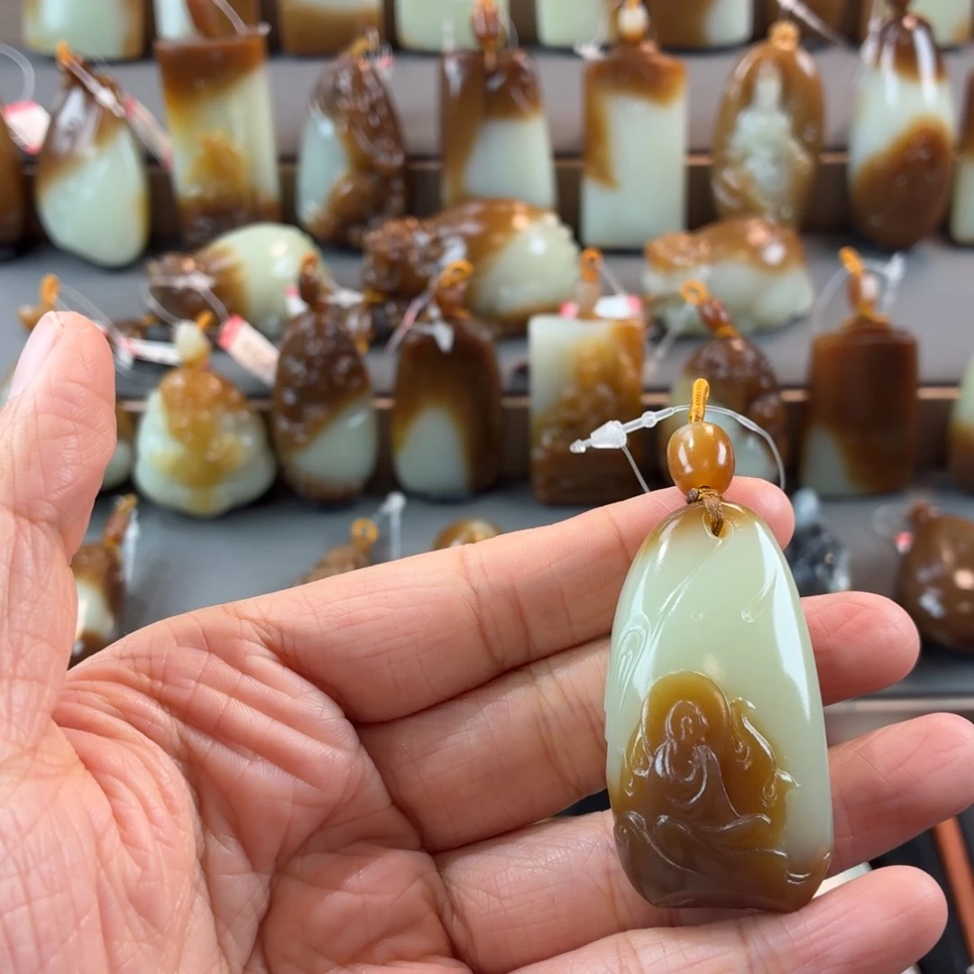 和田玉未镶嵌颈饰