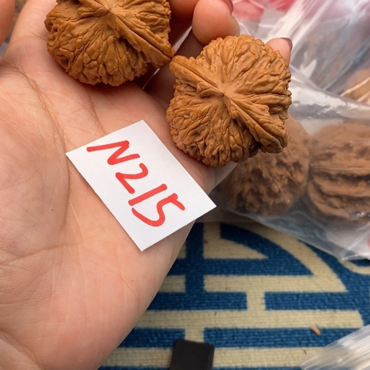 文玩核桃把件核桃
