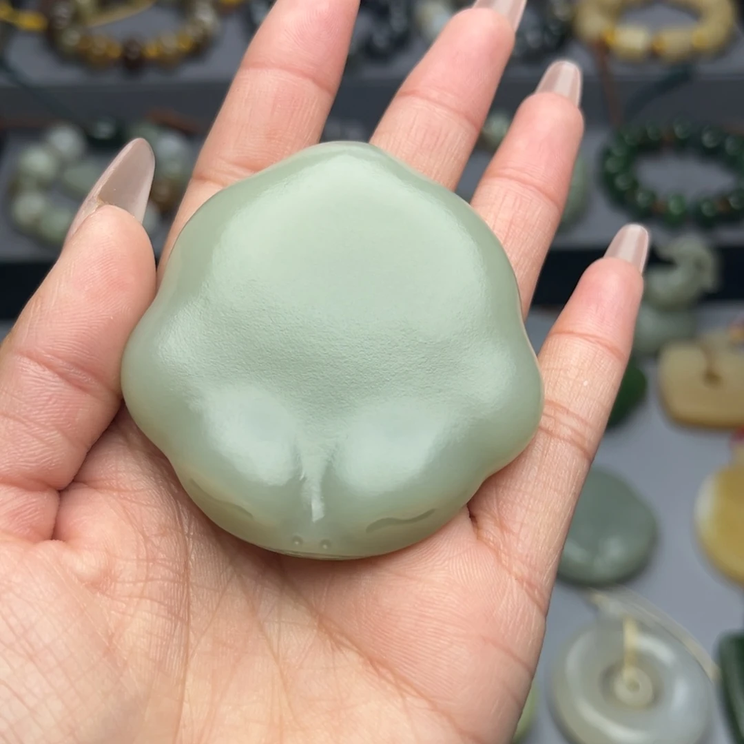 s***y和田玉未镶嵌颈饰