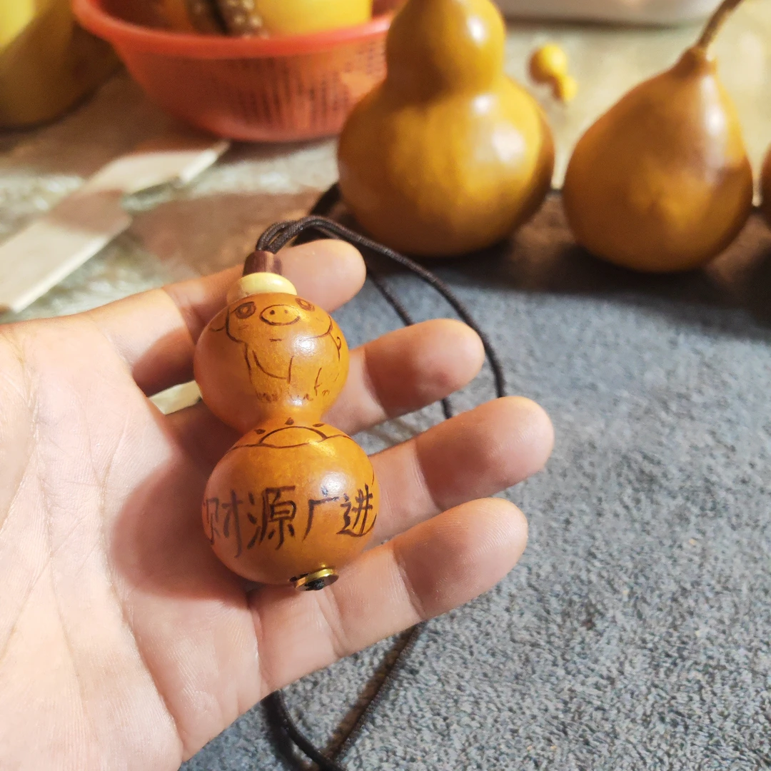 天然五五肚葫芦烙画挂件,脖挂