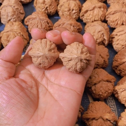 【闪购商品】吊坠文玩核桃沙****人铁锤34