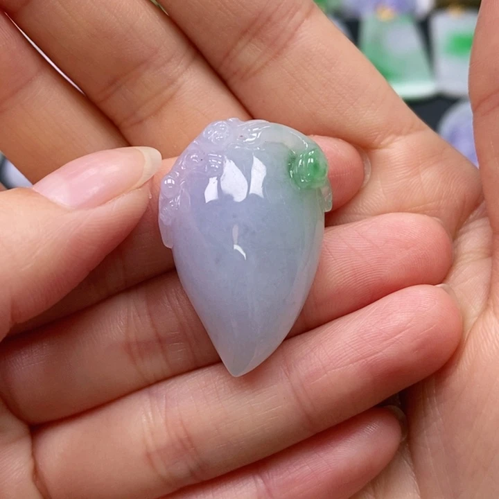 翡翠颈饰未镶嵌吊坠