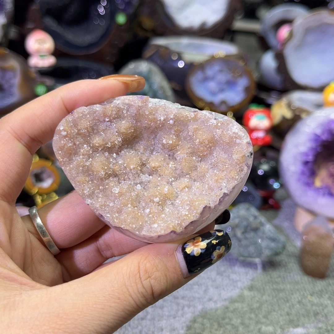 紫晶摆件未镶嵌浅橘色