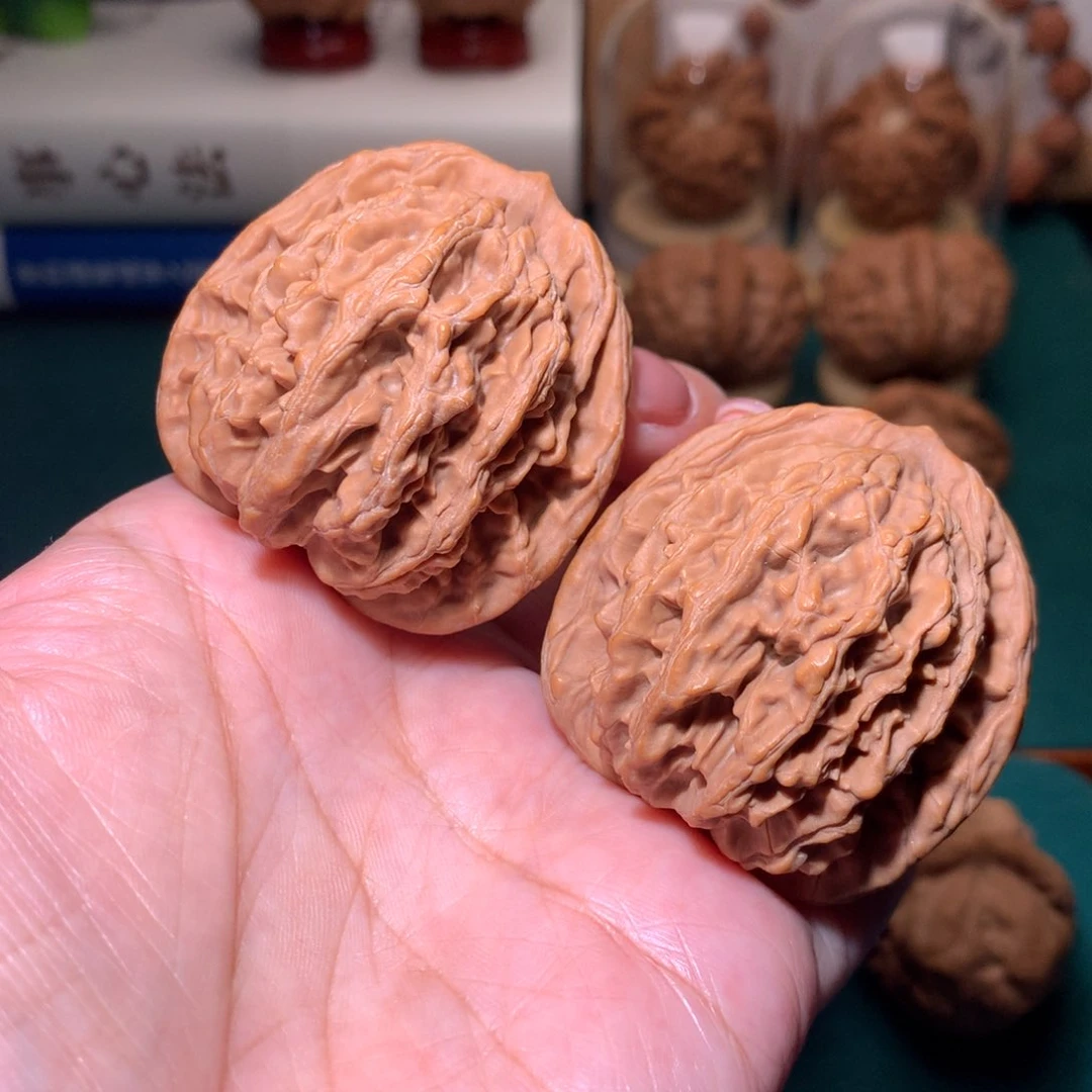 文玩核桃把件承*虎头