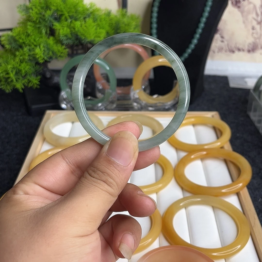 未镶嵌手镯石英质玉2365