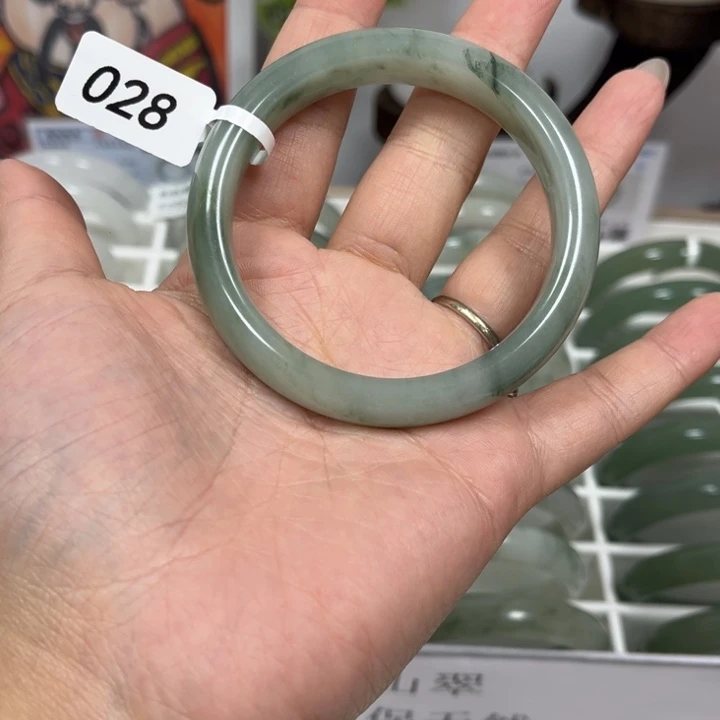 石英质玉未镶嵌手镯028