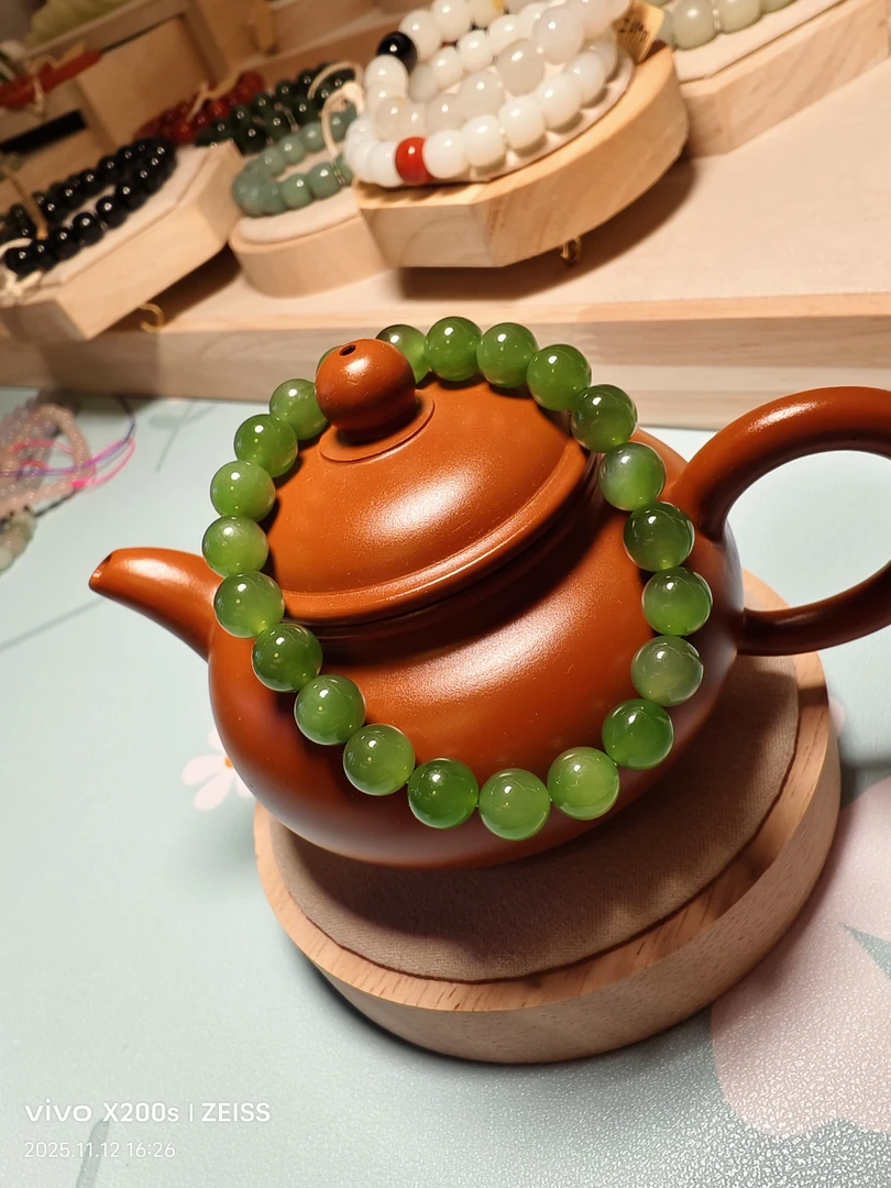 碧玉8 mm圆珠单圈温润细腻手串