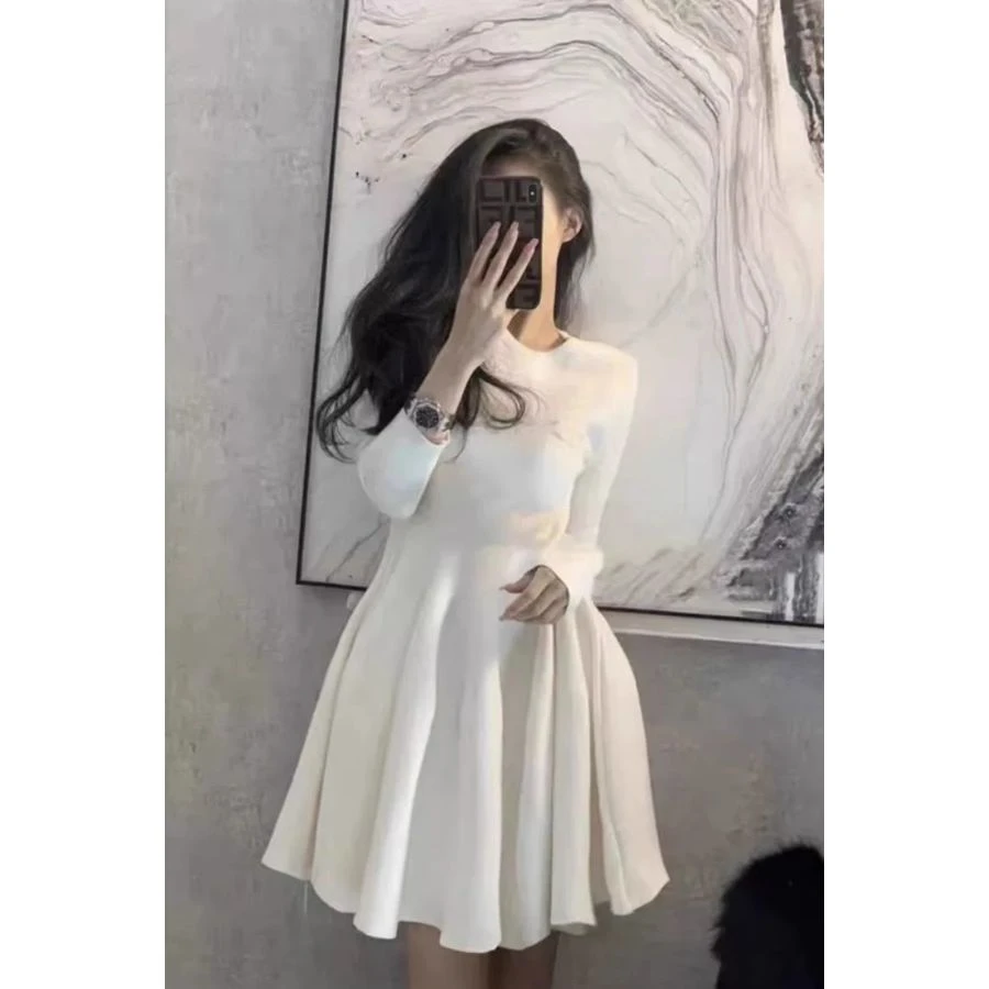 哥弟阿玛施正品2025年新款秋冬温柔风打底白色针织连衣裙女小个子