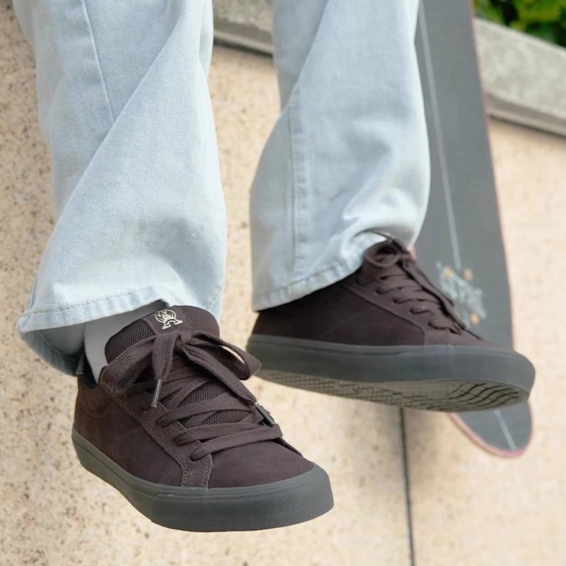 官方正版双色鞋带面包鞋熊系列男女款黑色休闲板鞋耐磨减震滑板鞋