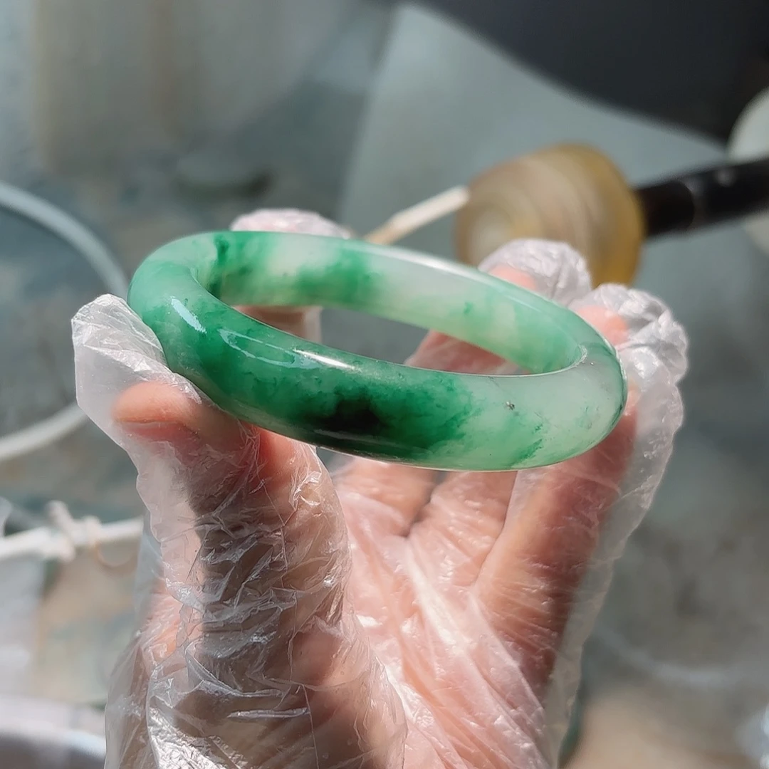 温***柔石英质玉未镶嵌手镯