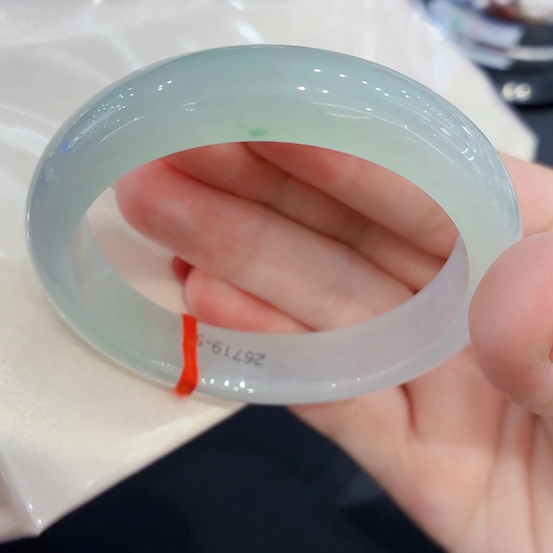 翡翠未镶嵌手镯翡翠55-56圈口（强推）