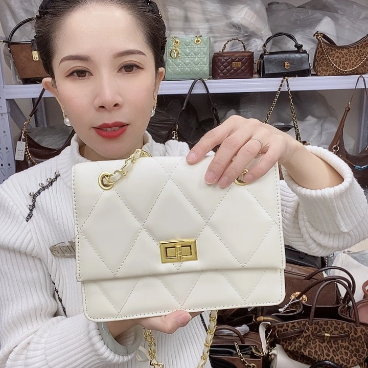 蚕丝小牛剖层皮革PU