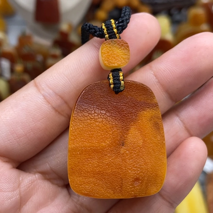 【闪购商品】琥珀颈饰未镶嵌
