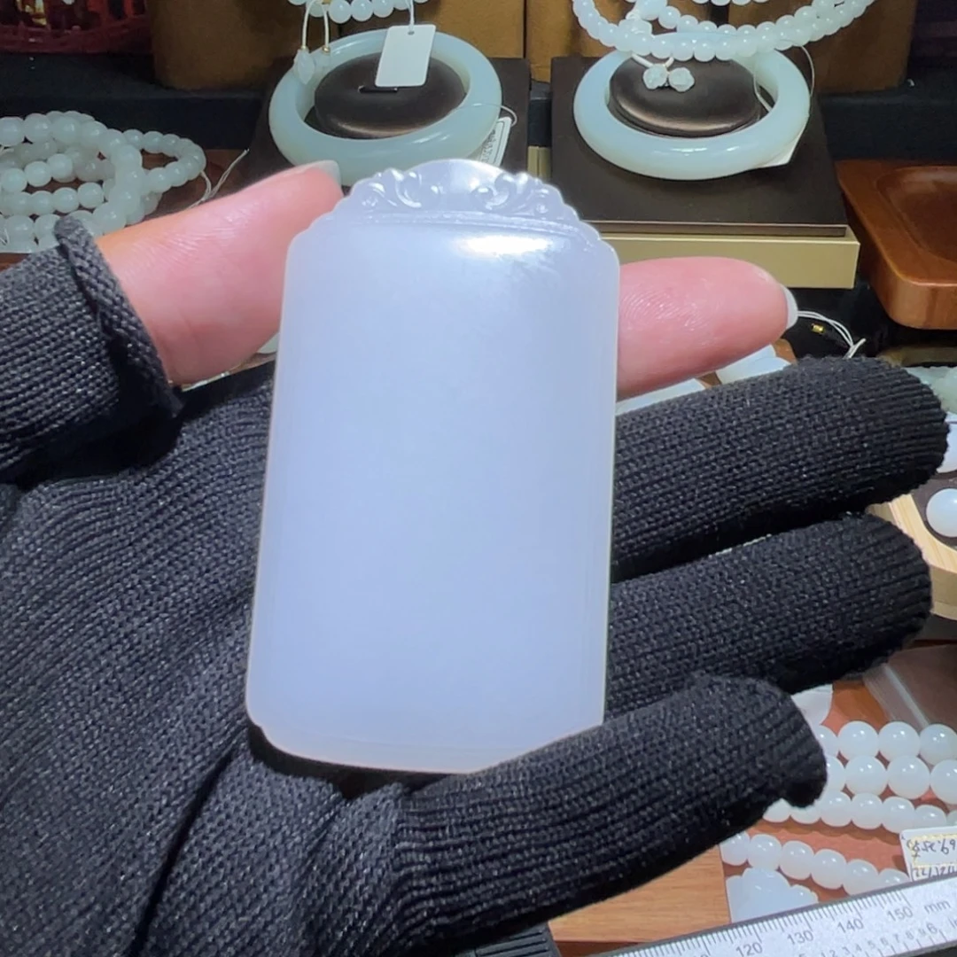玉***！和田玉未镶嵌颈饰