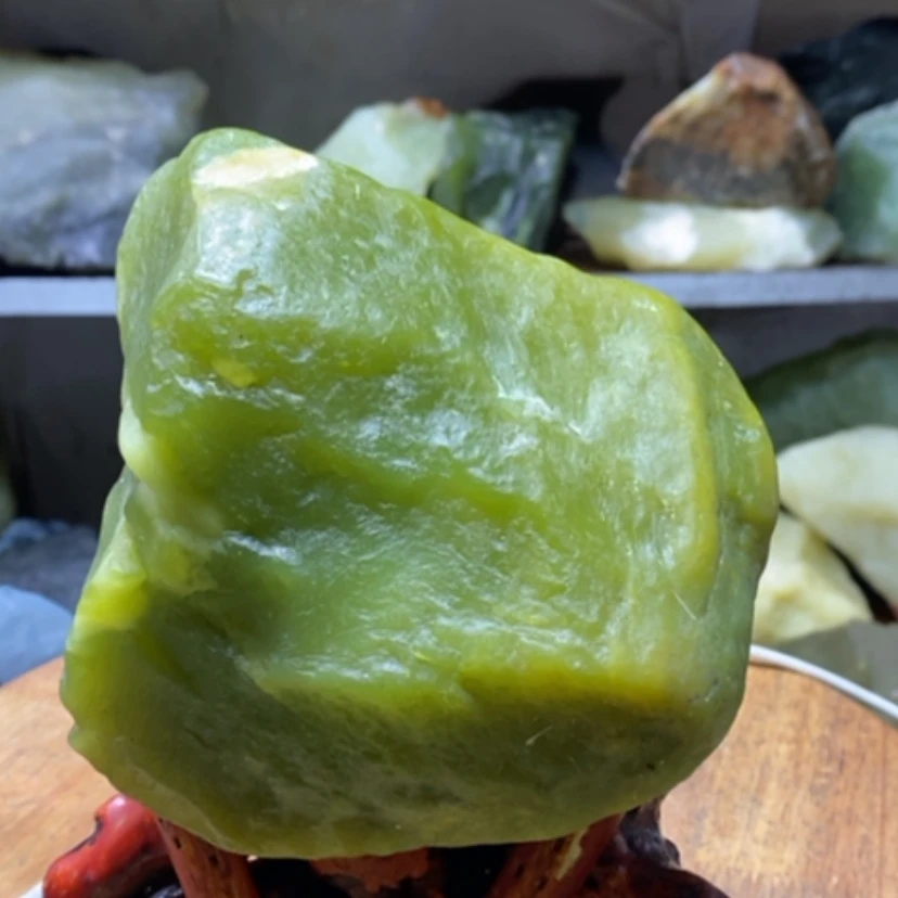 【闪购商品】蛇纹石玉未镶嵌岫玉