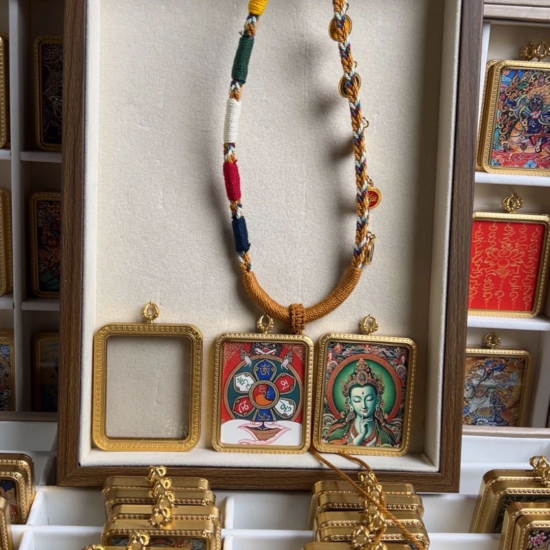 奋***斗吊坠双面绿度母➕六字真言