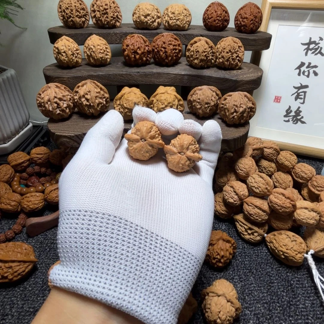 文玩核桃把件野生燕山明珠30边