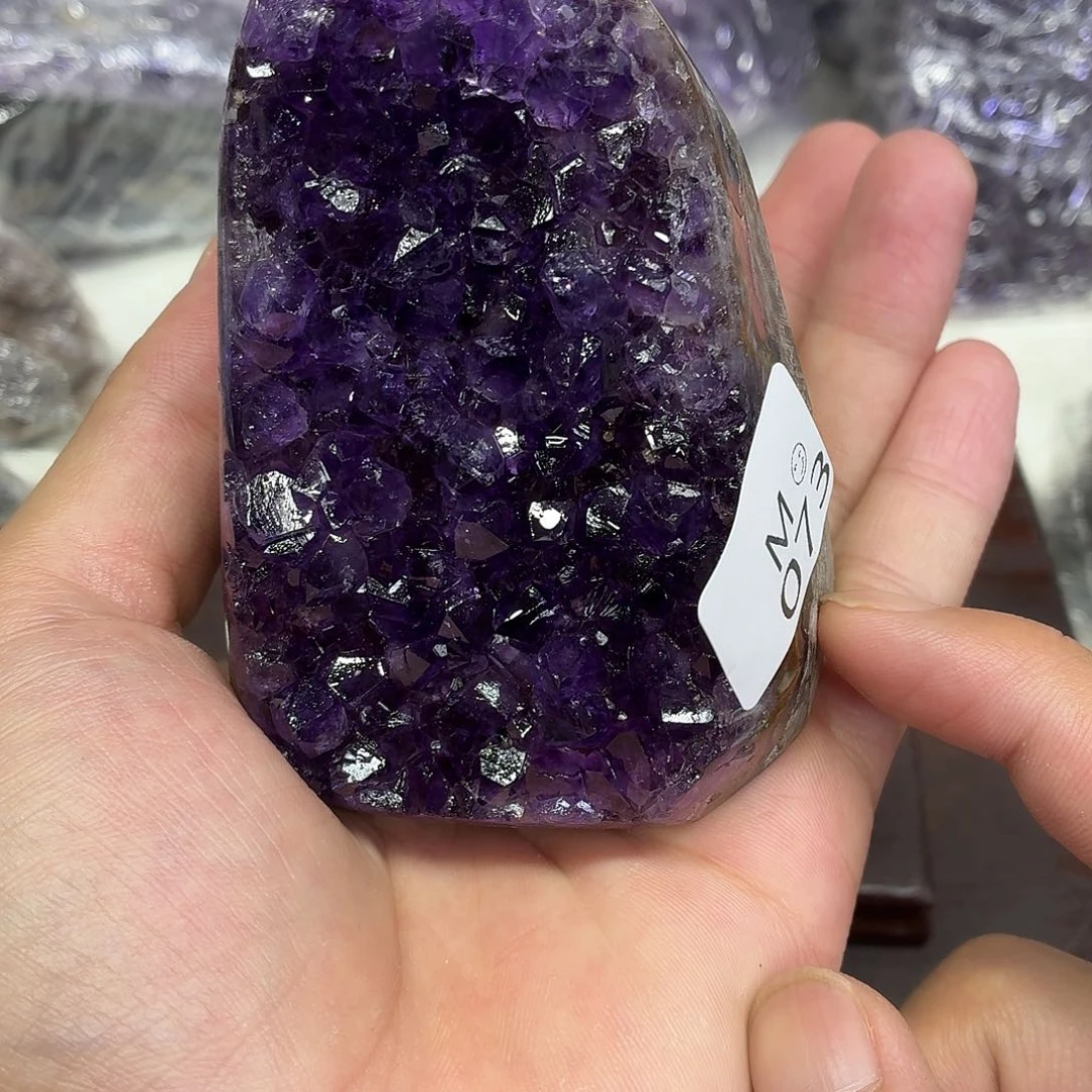 未镶嵌水晶大型摆件（非配饰）