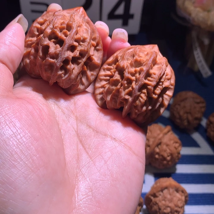 R***y吊坠文玩核桃101曹大龙