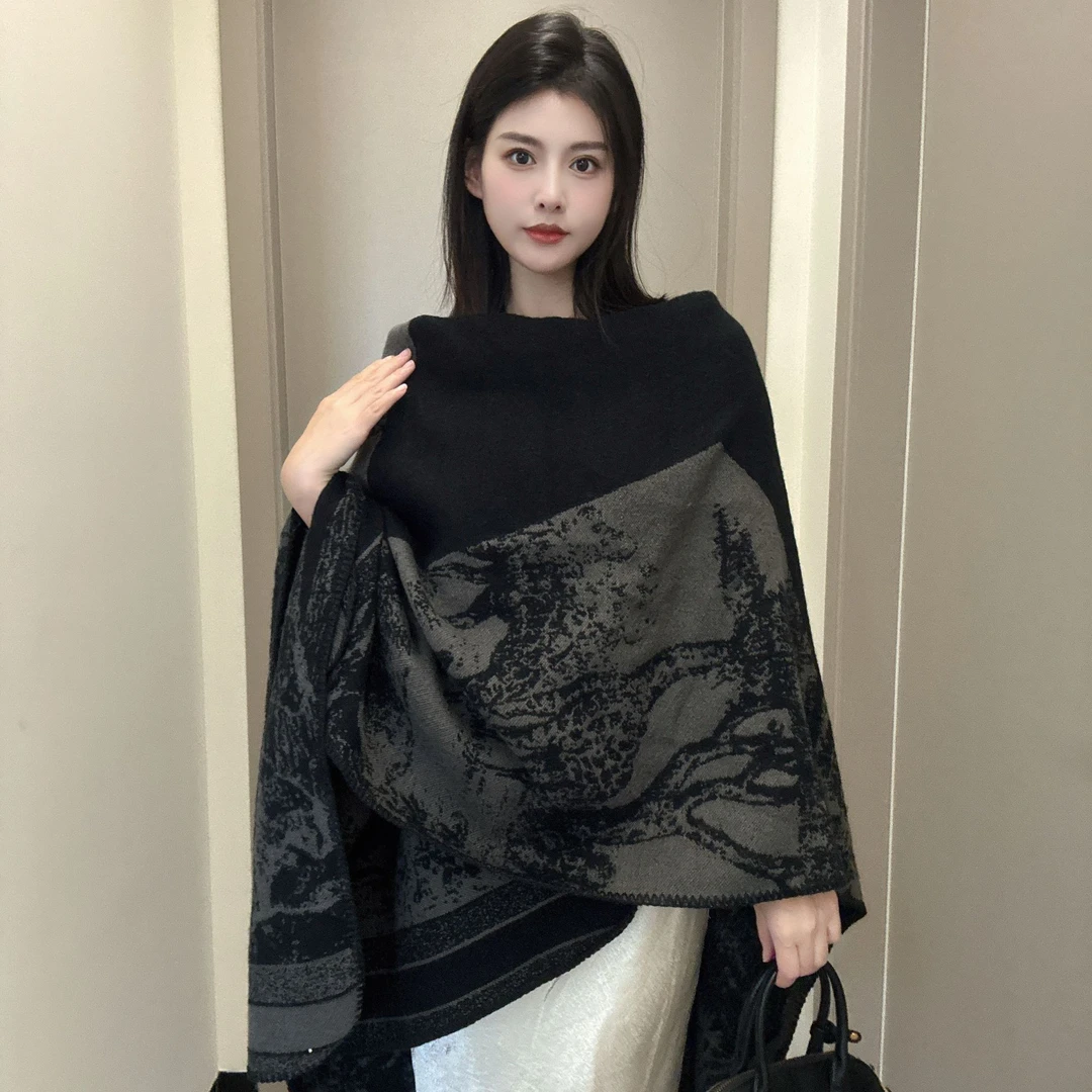 【林间小鹿】仿羊绒披肩双面开叉女秋冬旅游新中式披肩外搭80-200斤