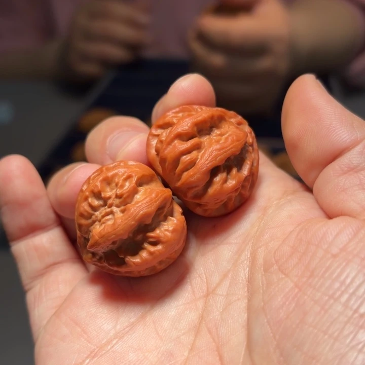 文玩核桃吊坠蝴蝶龙脊7267