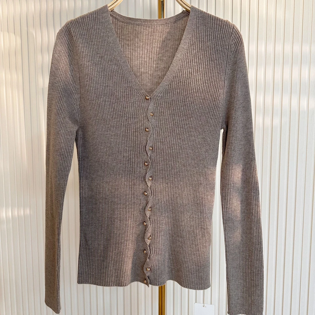 *24年早秋新款时尚百搭V领套头针织衫ZZ001(24S037)