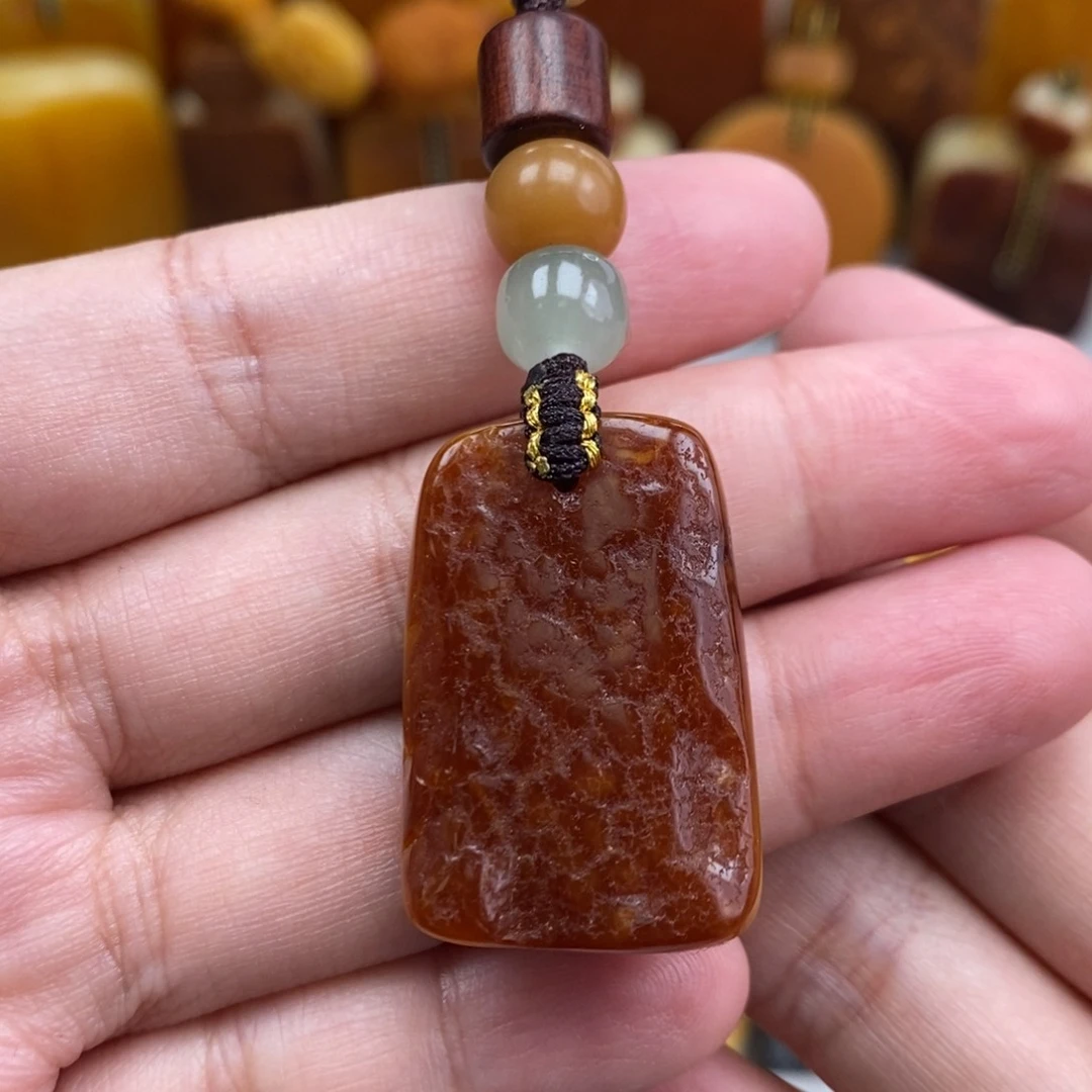 琥珀吊坠(赠链)未镶嵌