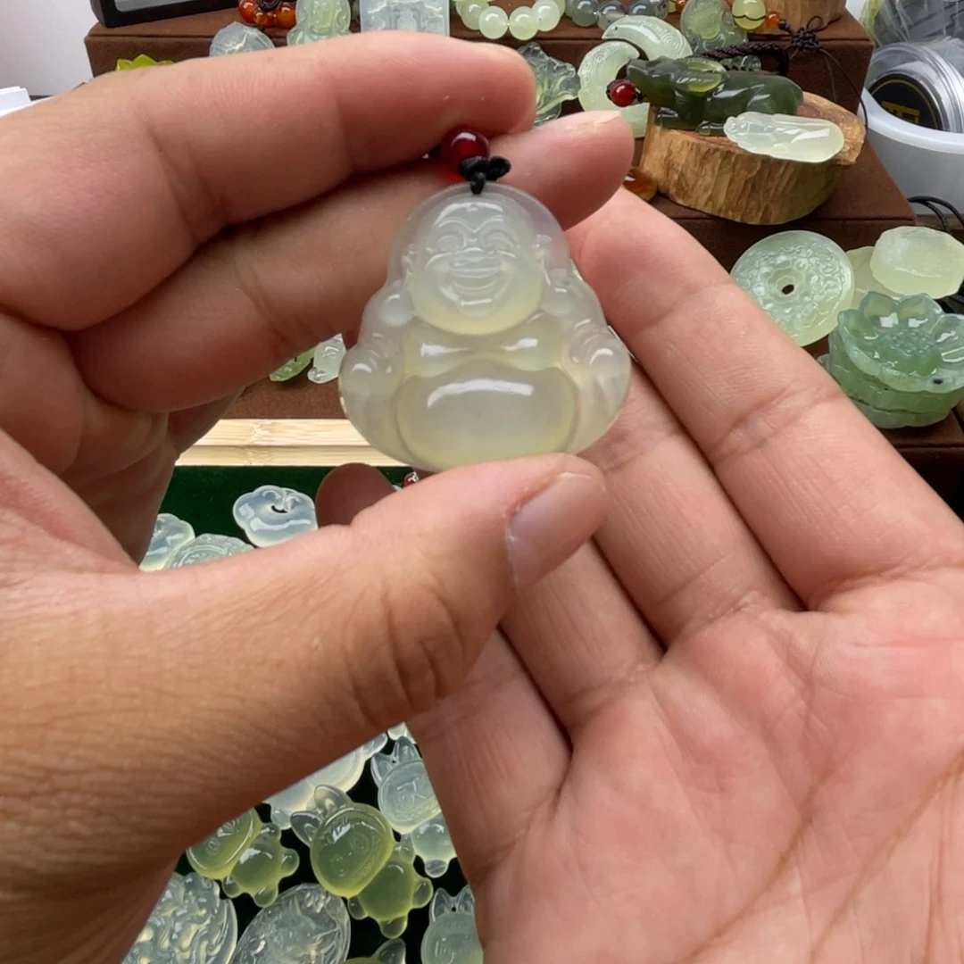 未镶嵌蛇纹石玉颈饰