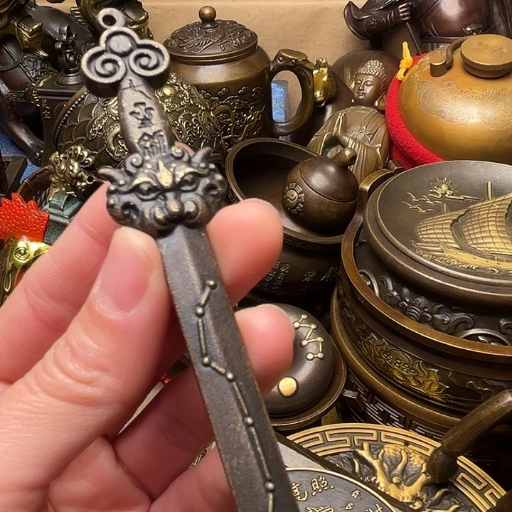 精美铜器批发档口