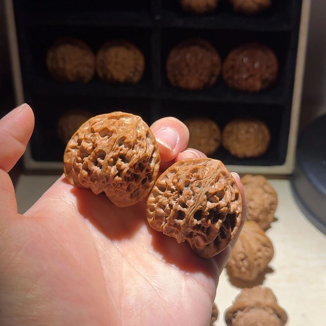 文玩核桃吊坠苹果园