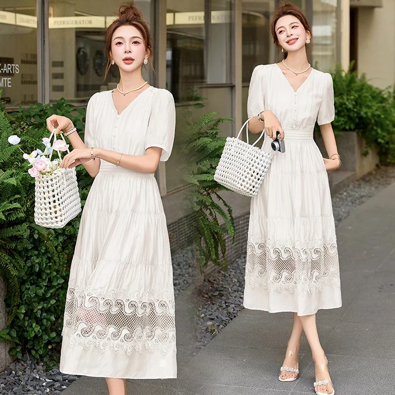 法式V领蕾丝镂空连衣裙女2025夏季新款高级感气质显瘦中长款裙子
