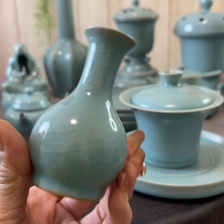 瓷片小花瓶一一一一一
