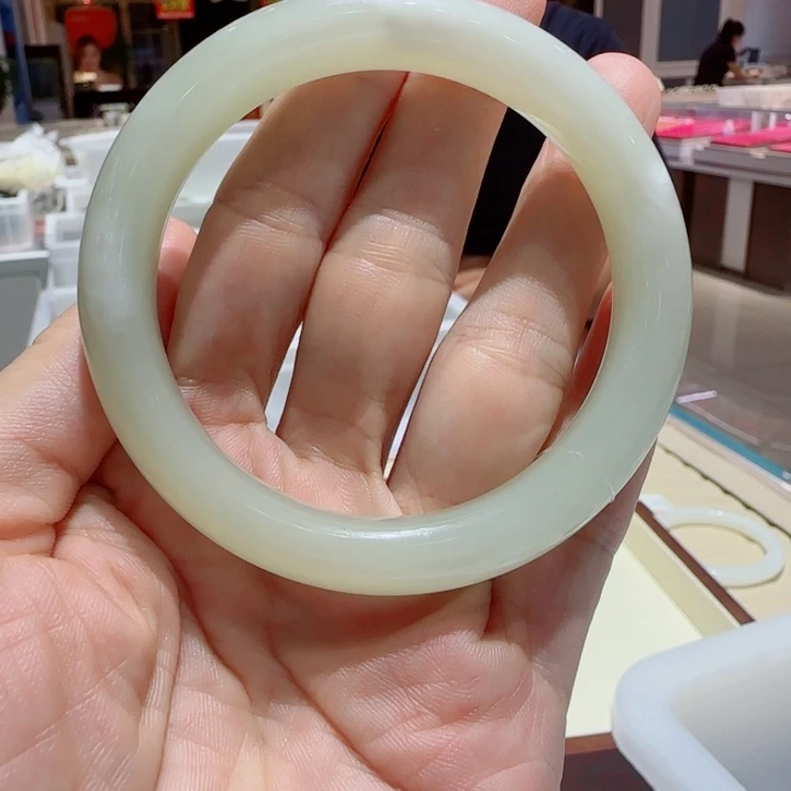 未镶嵌手镯和田玉312