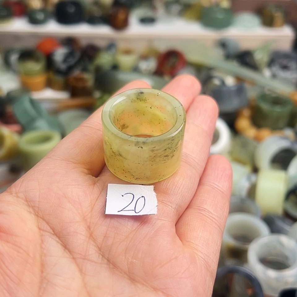 【闪购商品】未镶嵌蛇纹石玉戒指小**志