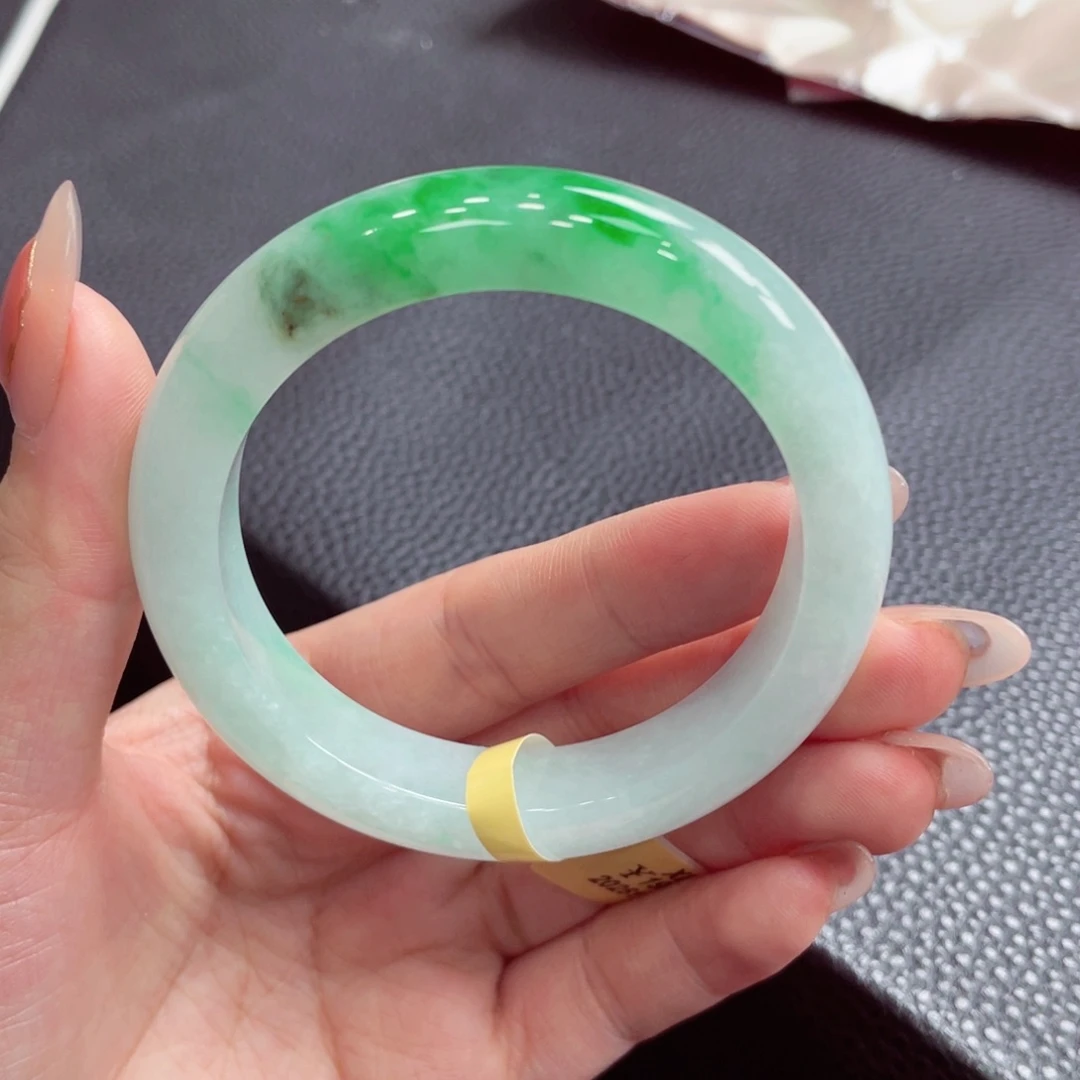 翡翠未镶嵌手镯翡翠