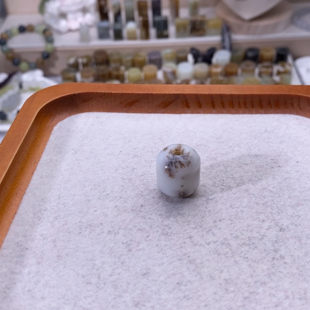 ****宝和田玉未镶嵌颈饰买断不退换