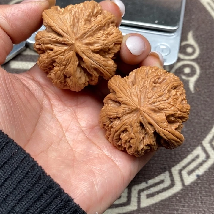 文玩核桃吊坠大粗筋微修