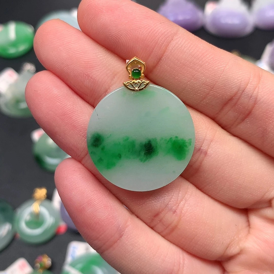 颈饰18K金镶嵌翡翠翡翠吊坠