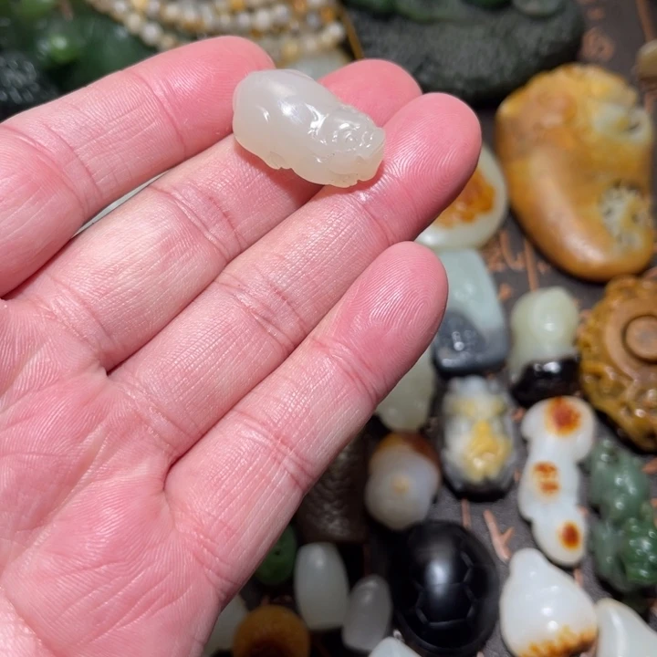 和田玉未镶嵌吊坠(不含链)