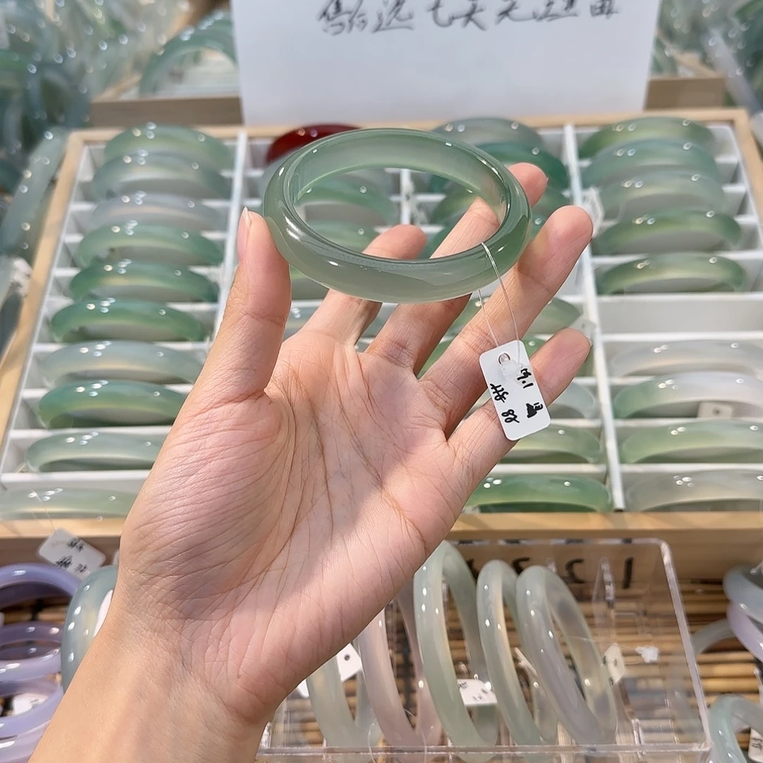 玛瑙/玉髓未镶嵌手镯圈口59.1