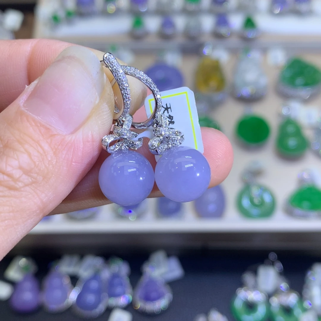 翡翠18K金镶嵌颈饰翡翠