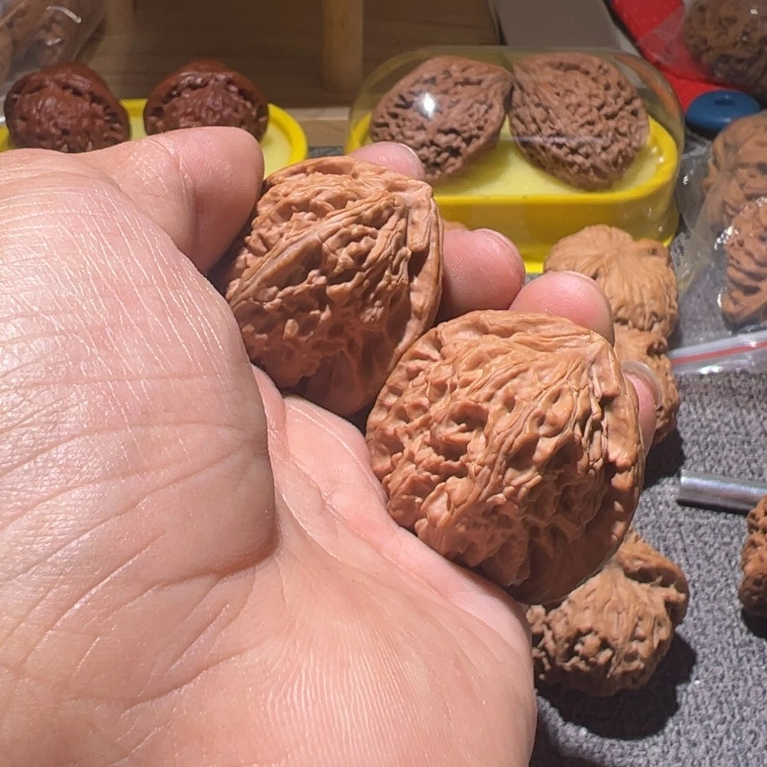 葡****文玩核桃手玩把件