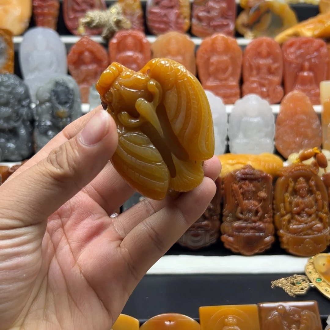 石英质玉（黄龙玉）黄龙玉合金如**痕