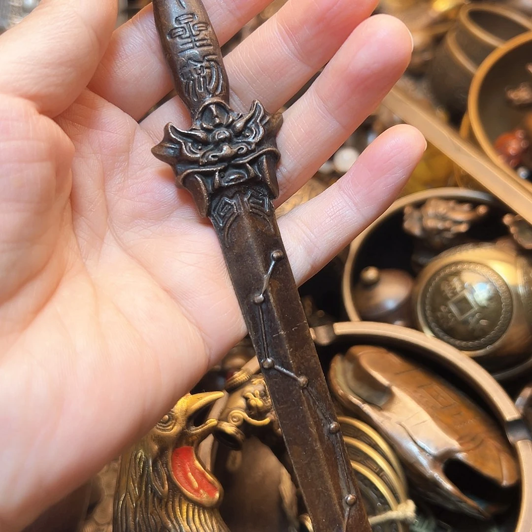 精美铜器工艺品等