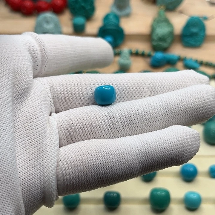 绿松石绿松石未镶嵌