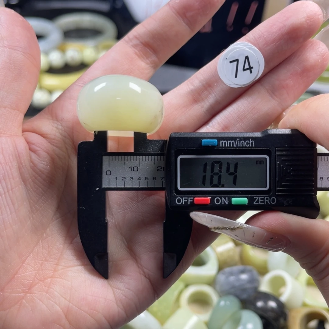 蛇纹石玉未镶嵌戒指