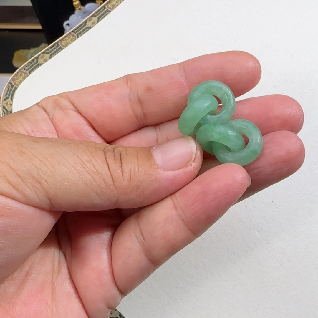 定制翡翠未镶嵌雪**?仿古